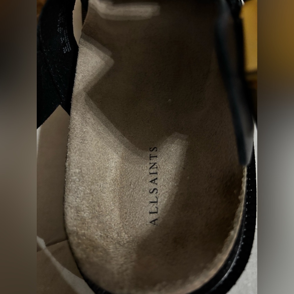 ALLSAINTS Isla buckle-detail sandals - Picture 8 of 9